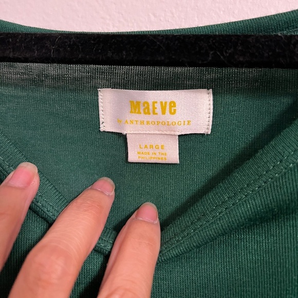 Mauve flowy top with bell sleeve 3/4. - Picture 2 of 4